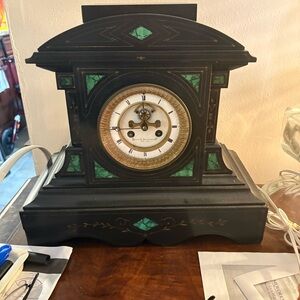 Elegant Black and Green Mantel Clock